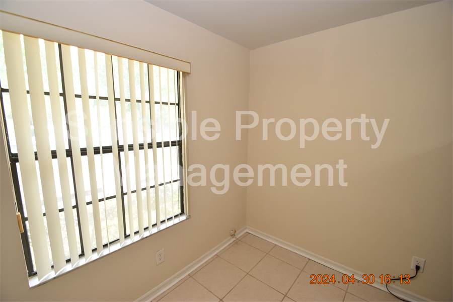 16539 Lake Brigadoon Cir, Tampa, FL 33618