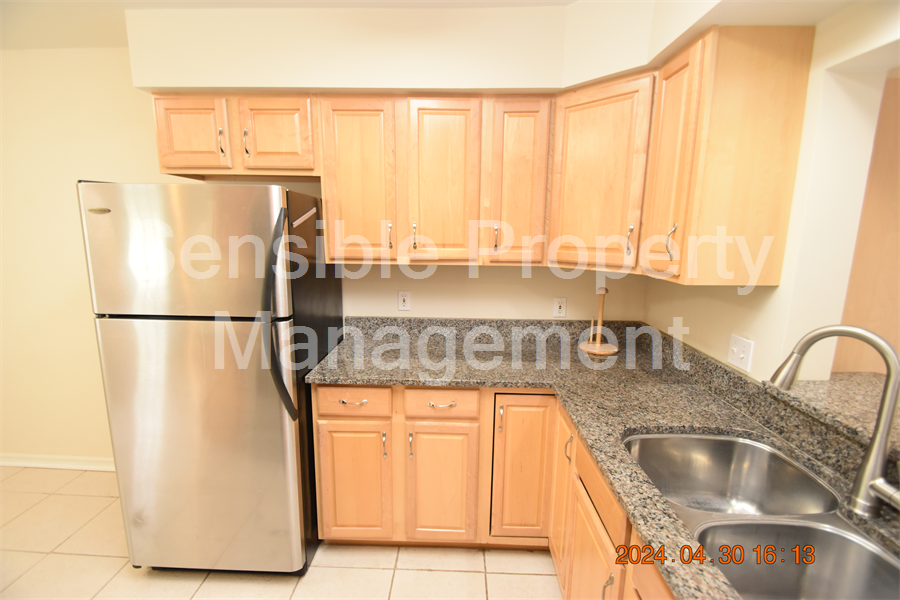 16539 Lake Brigadoon Cir, Tampa, FL 33618