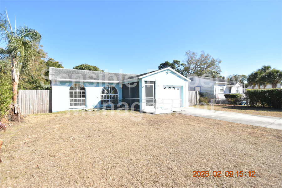 DSC 0002 Resized.JPG 9