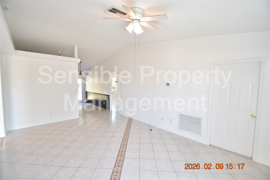 DSC 0002 Resized.JPG 9