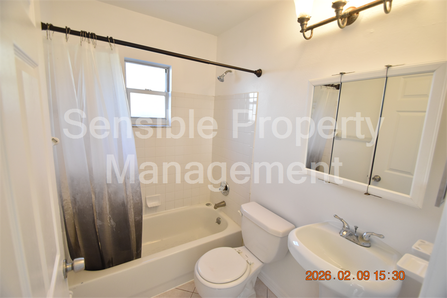 DSC 0002 Resized.JPG 9